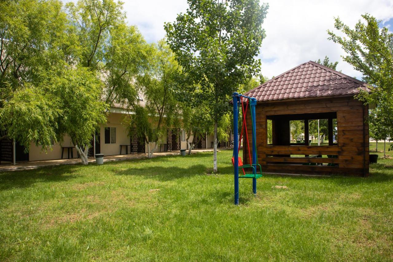 База Відпочинку "Сонячна" Primorskoye Ngoại thất bức ảnh