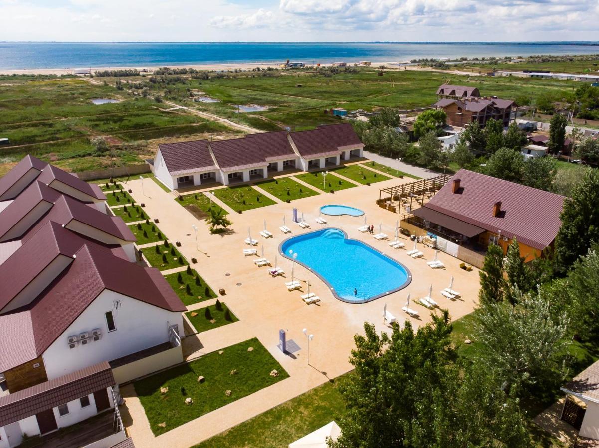 База Відпочинку "Сонячна" Primorskoye Ngoại thất bức ảnh